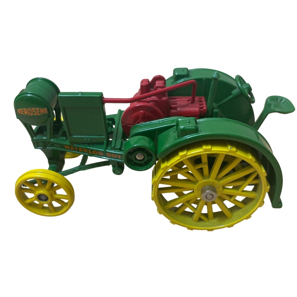 Vintage ERTL John‎ Deere Waterloo Boy Tractor Die Cast